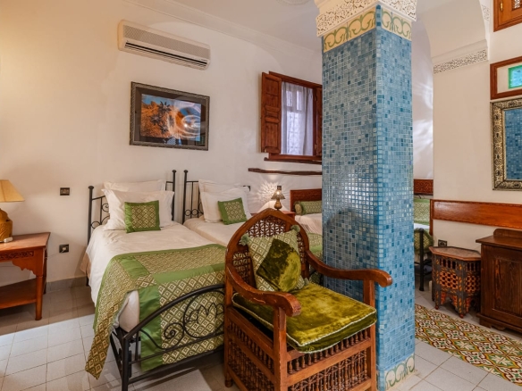 1000064984